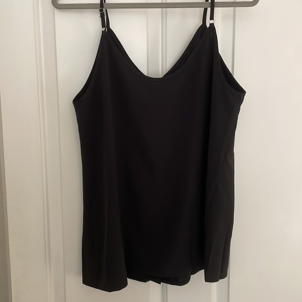 Button Front Tank - Picture 6 of 7